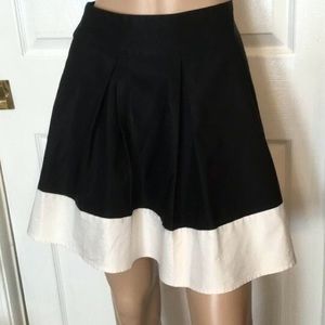 H&M Preppy black and white skirt